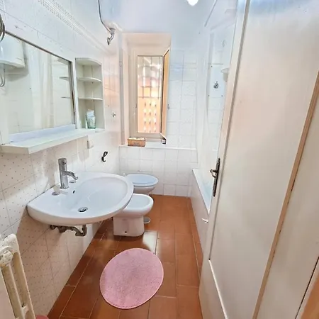 Lapo's Apartment's Apartment *