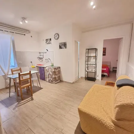 Lapo's Apartment's Apartment *